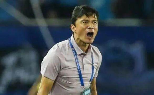 vip 注册地址-谢晖：越位球可能就差半个身位 希望可以带队保级